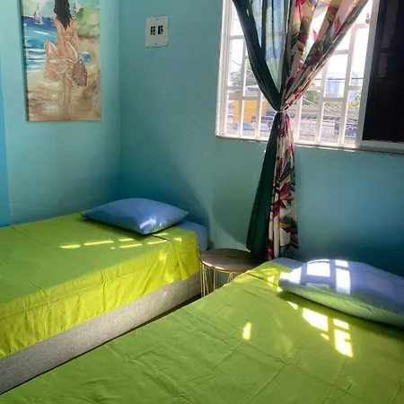 Economica En Hostal